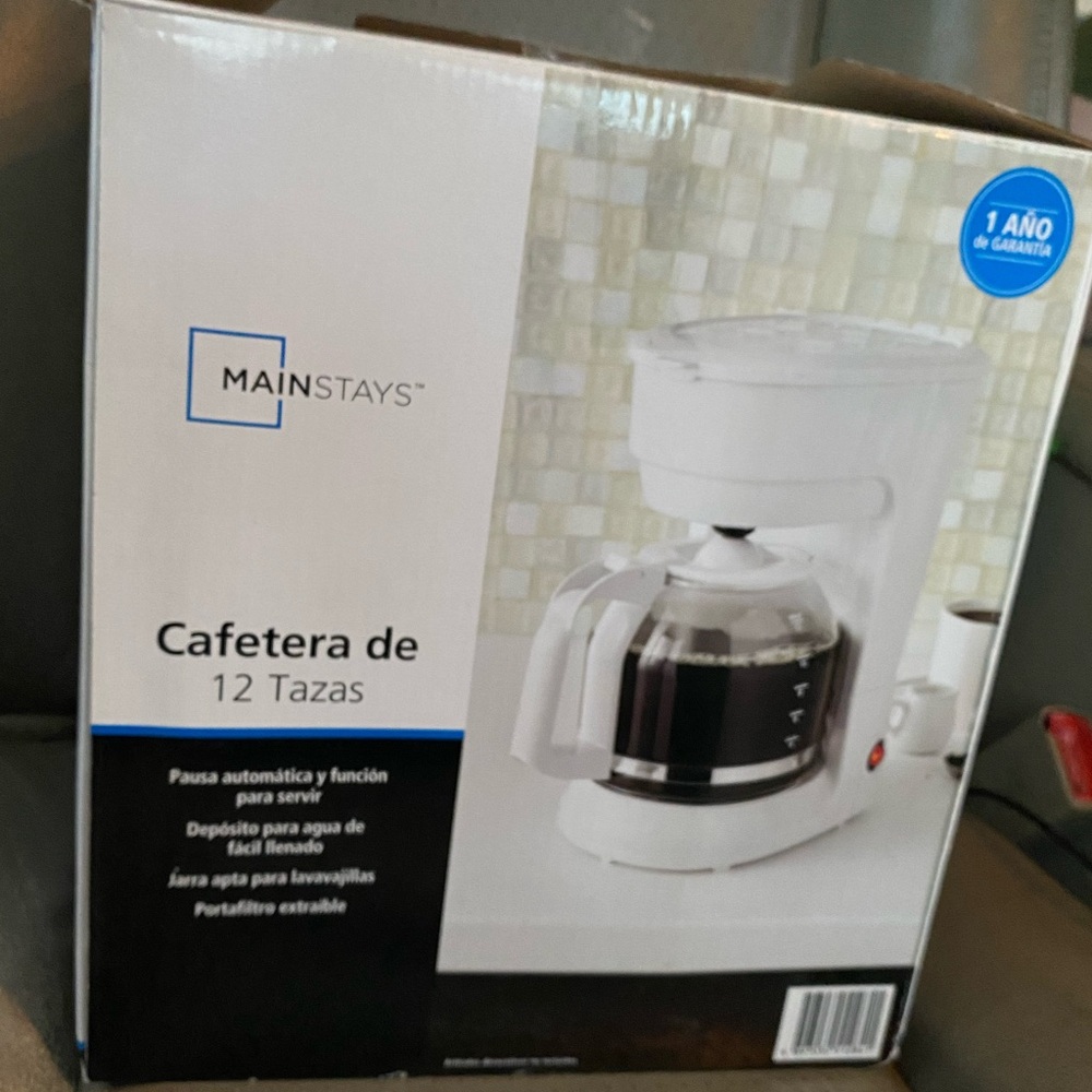 Mainstays White 12-Cup Coffee Maker